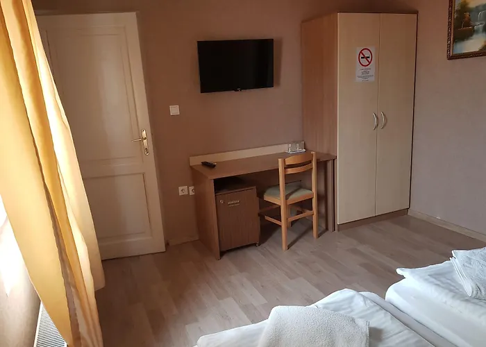 Отель Silver Center 3*