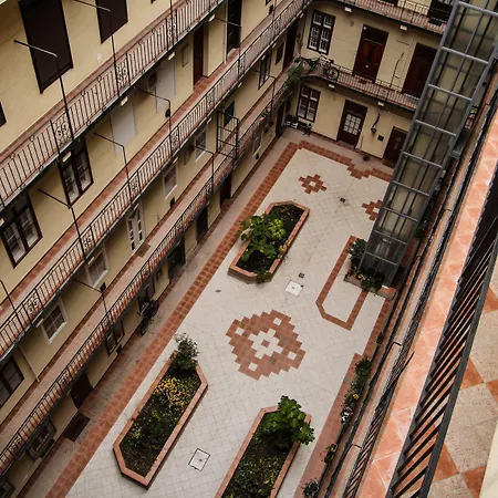 Silver Center Szálloda