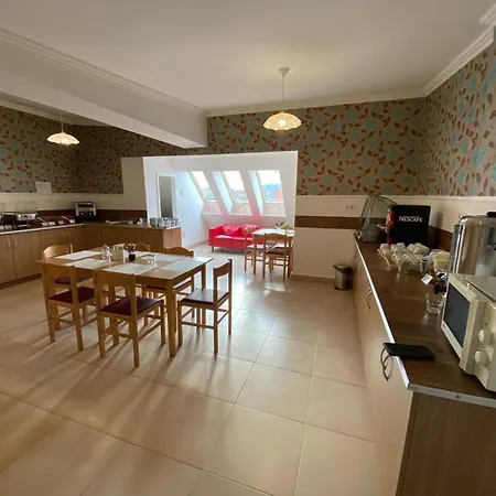 Silver Center Boedapest