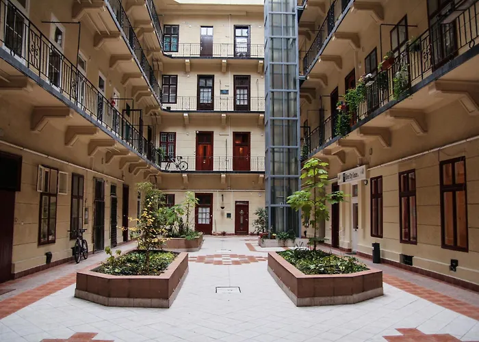 Hotel Silver Center 3*