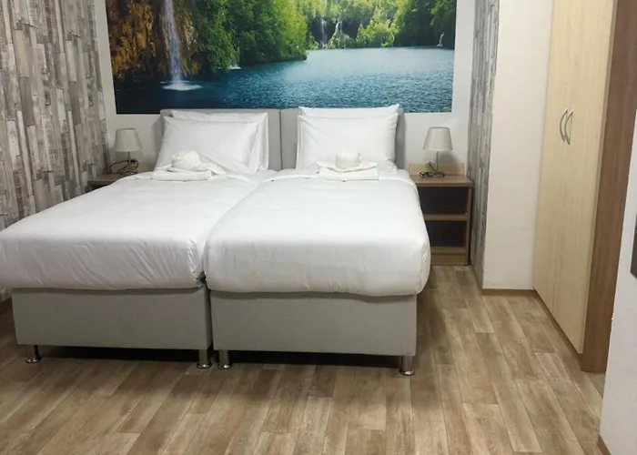 Silver Center Hotel 3*