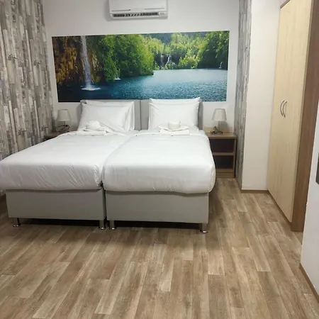 Silver Center Hotel 3*